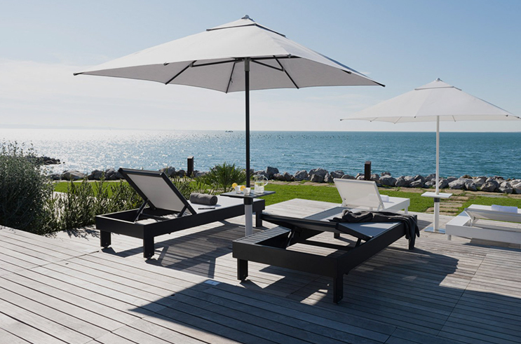 Scientia Solem umbrellas.